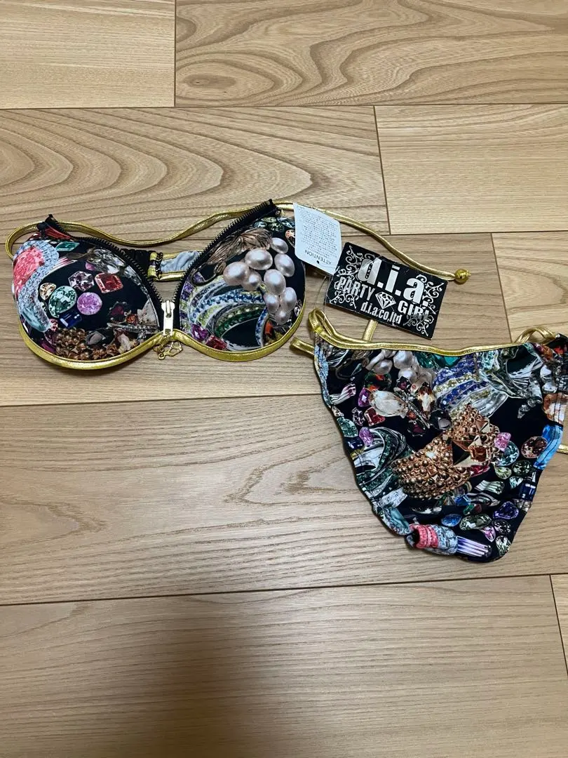 m84560909354_1.jpg?1762785462