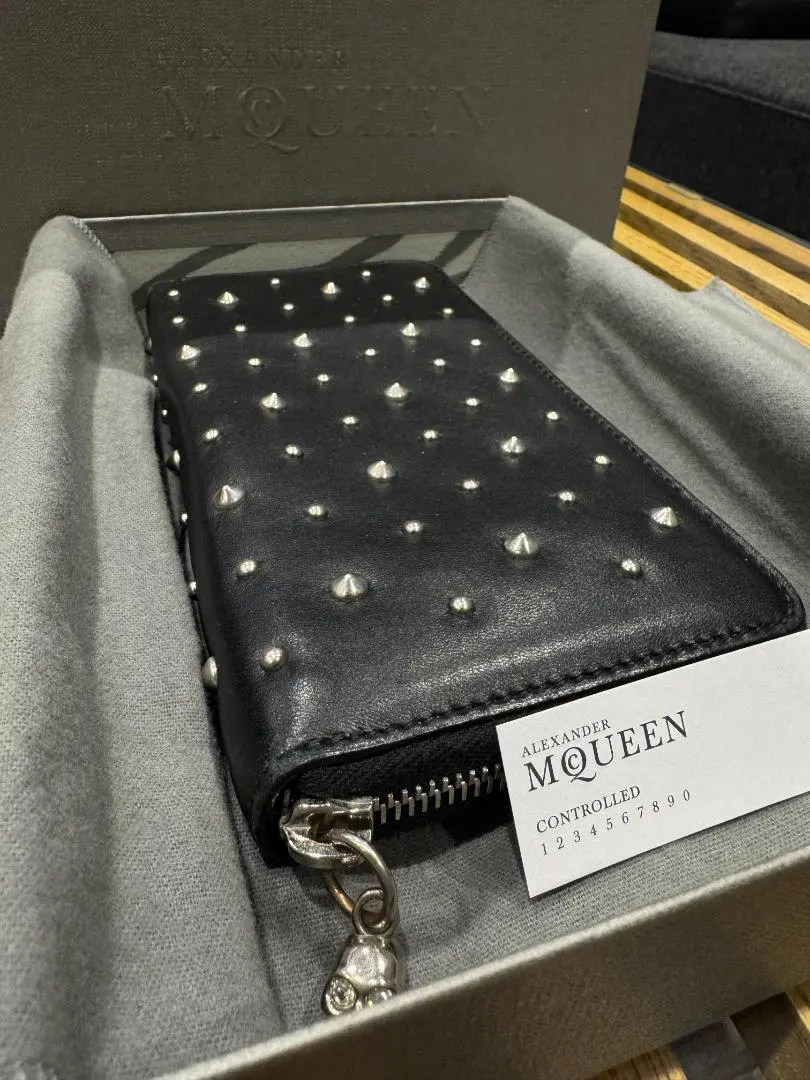 2026年最新】ALEXANDER McQUEEN 長財布の人気アイテム - メルカリ