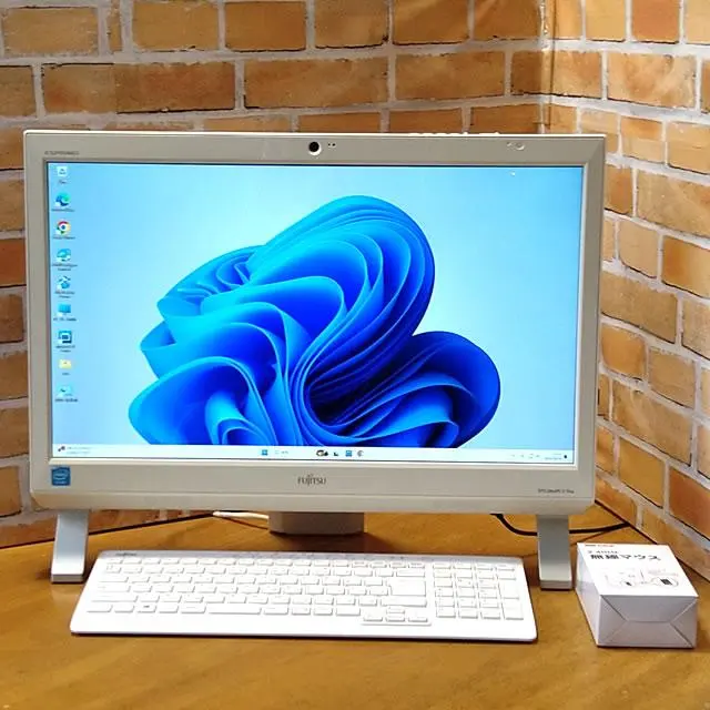 2026年最新】esprimo fh52の人気アイテム - メルカリ