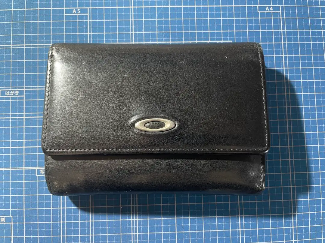 2026年最新】OAKLEY 折り財布の人気アイテム - メルカリ