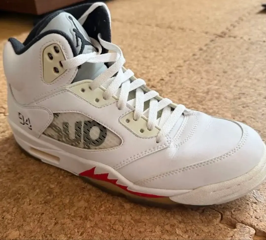 2026年最新】supreme air jordan 5 retroの人気アイテム - メルカリ