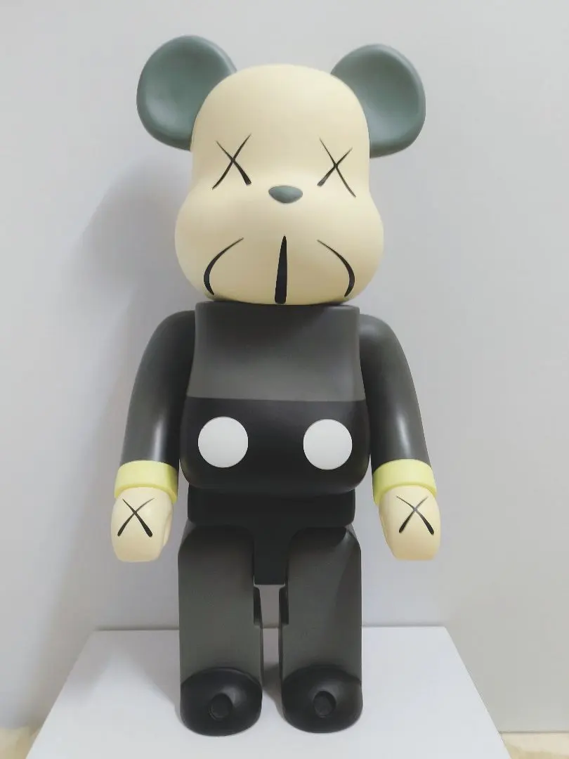 2026年最新】ベアブリック KAWS/1000の人気アイテム - メルカリ