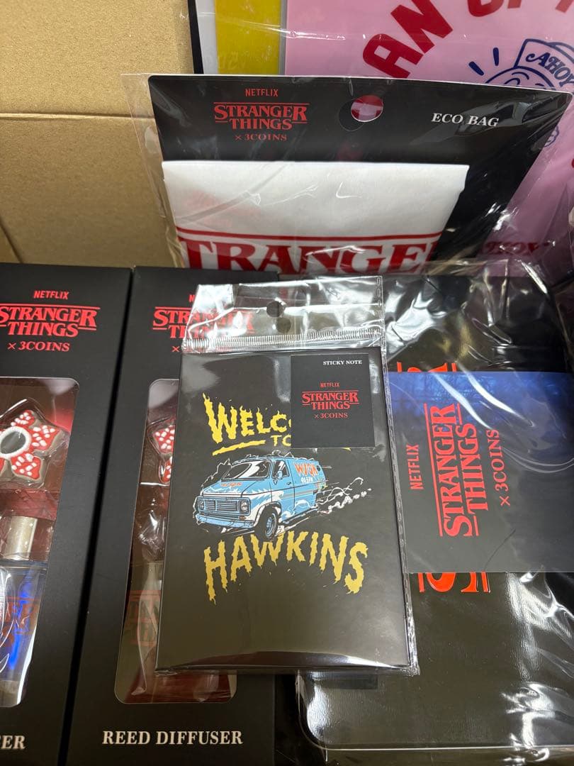 ❣️完売品まとめ売り❣️Stranger Things x 3coinsコラボ