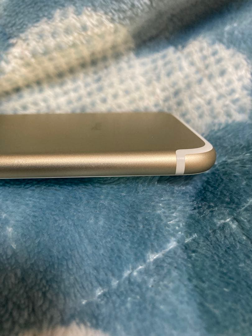 純正バッテリー100% Apple iPhone7ゴールド 本体 32GB - メルカリ