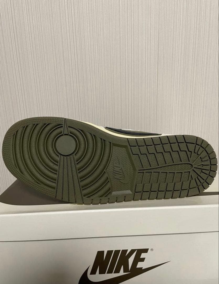 トラヴィススコット エアジョーダン1LOW リバースオリーブ 26.5cm