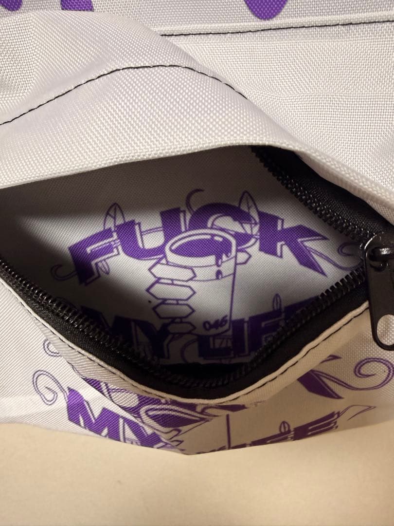 FML DRIP BACKPACK （WHITE） flexwitme - メルカリ