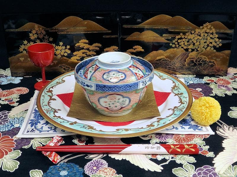 大聖寺伊万里　牡丹に毘沙門亀甲の図　大振蓋茶碗　大振蓋向付 C679AS-CBt 大聖寺伊万里 牡丹に毘沙門亀甲の図 大振蓋茶碗 大振蓋向