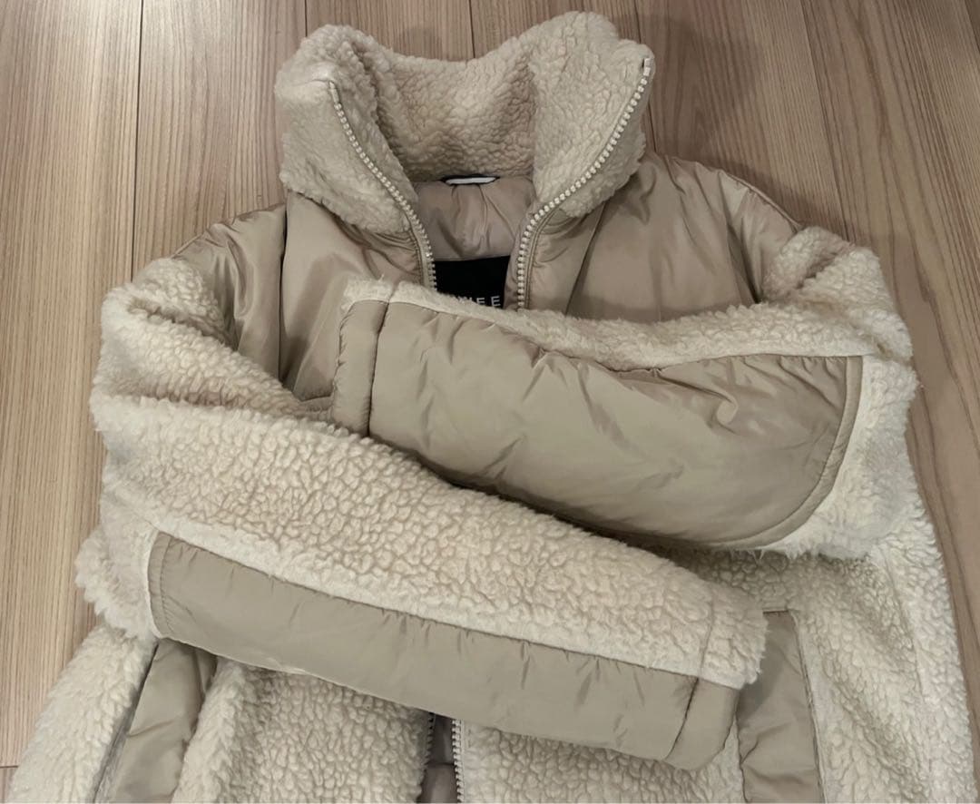 WEEKEND Max Mara ダウンジャケット モデル：ANABELA - メルカリ