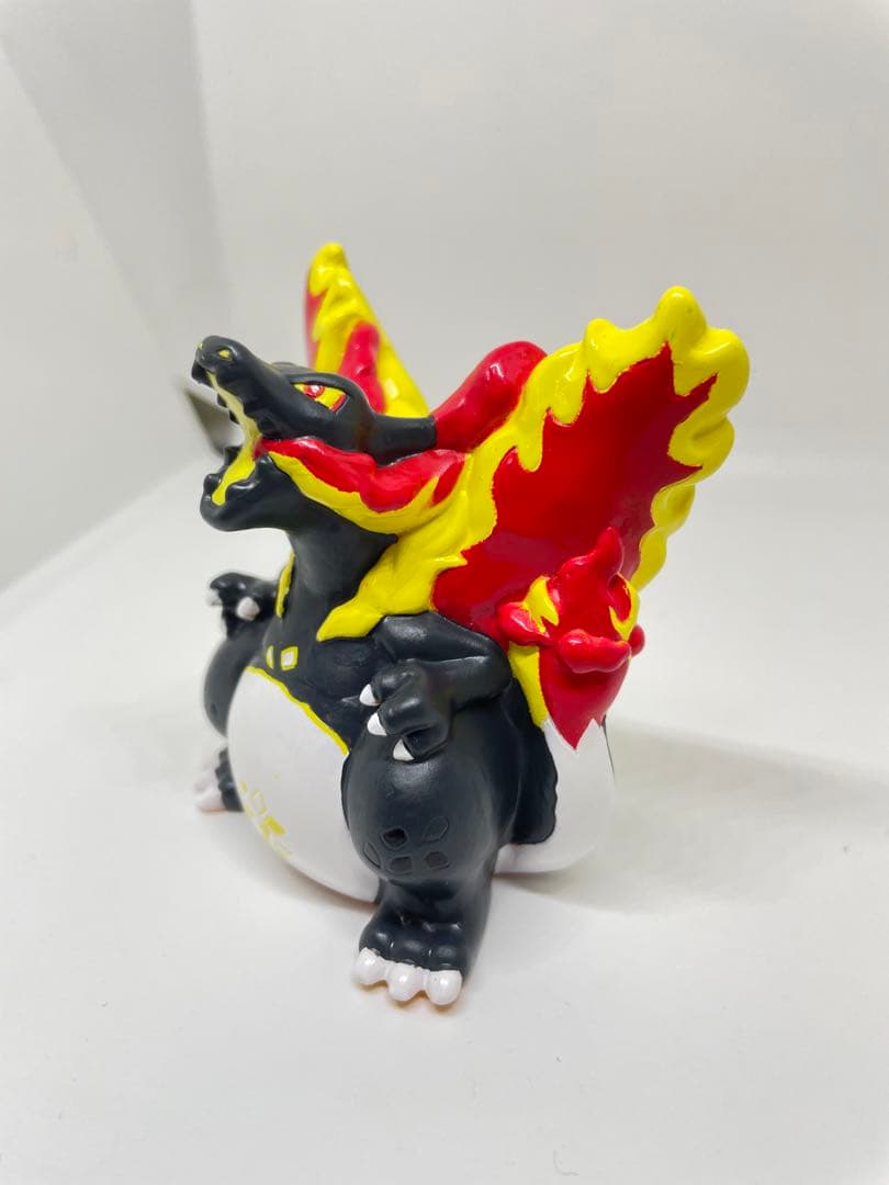 ポケモンキッズ キョダイマックスリザードン 色違い - メルカリ