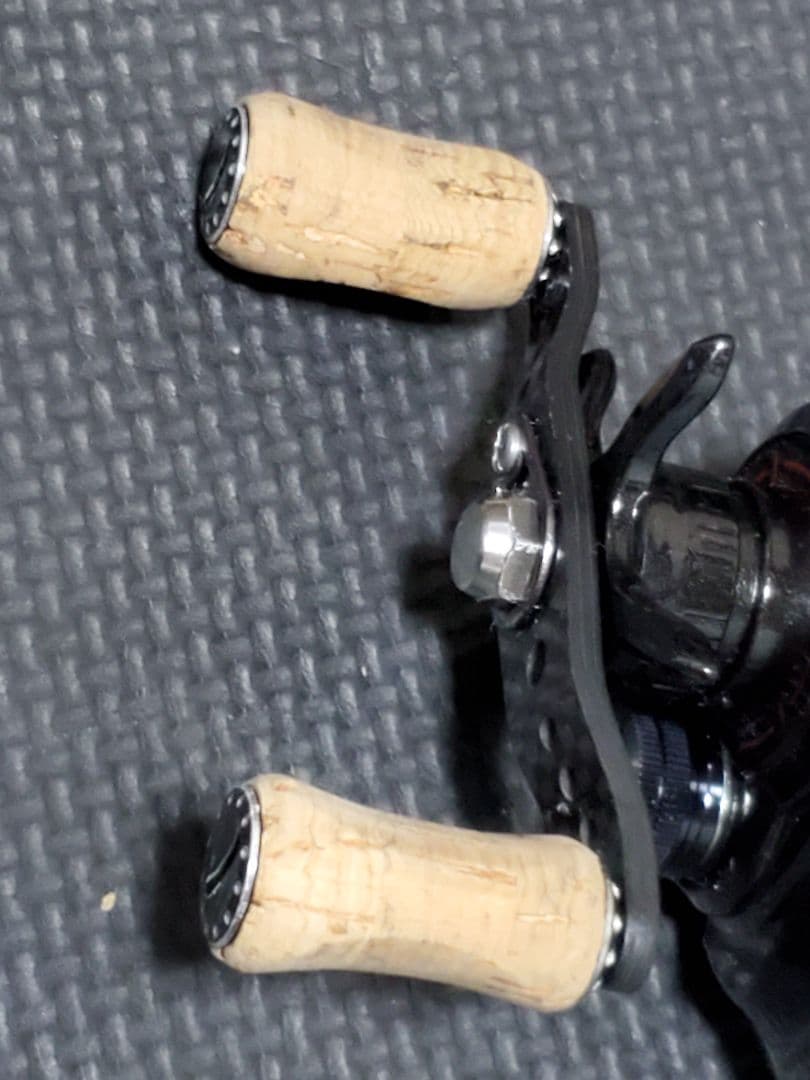 アブ・ガルシア ロキサーニ7 コルクハンドルノブ DFLノブ付き！ - メルカリ