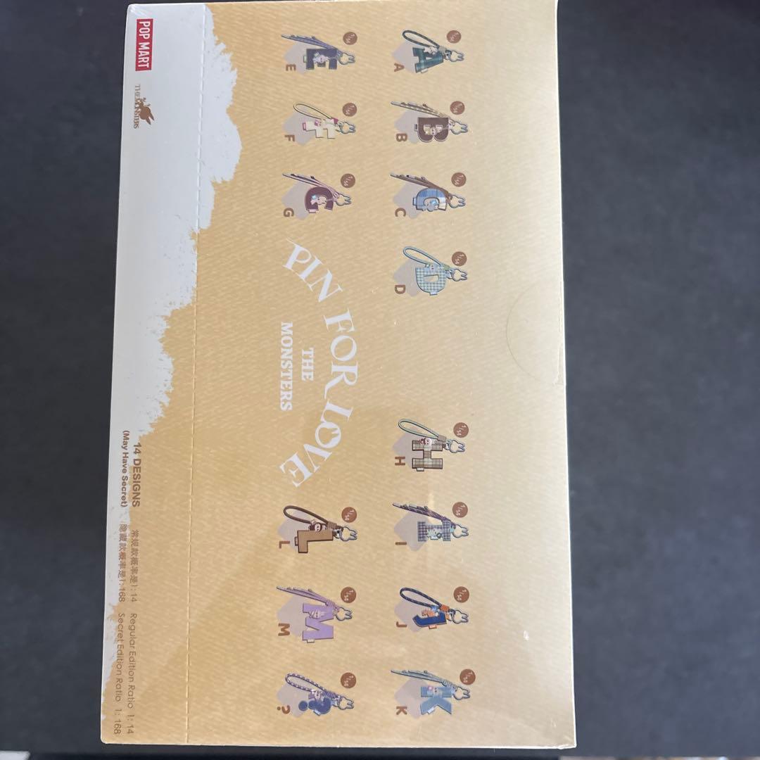 【直営店限定】ラブブ PIN FOR LOVE イニシャル アルファベット