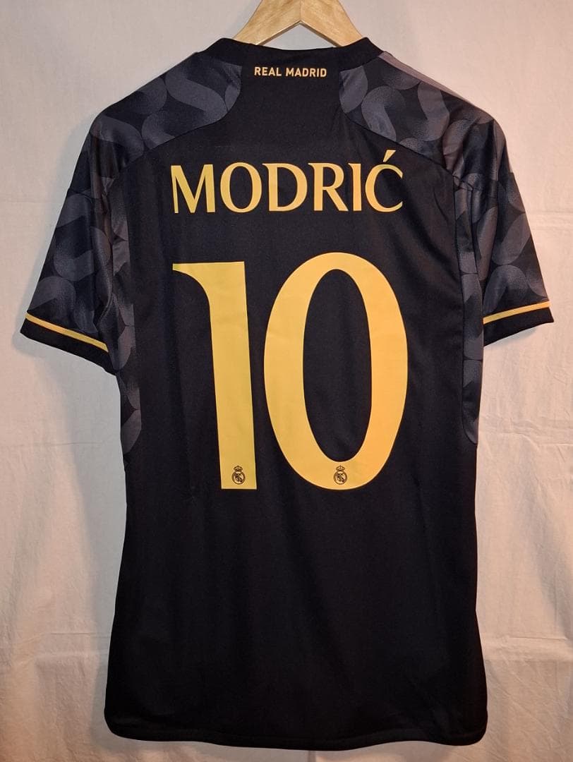 レアルマドリード 23-24 レプリカユニフォーム アウェイ 10.モドリッチ