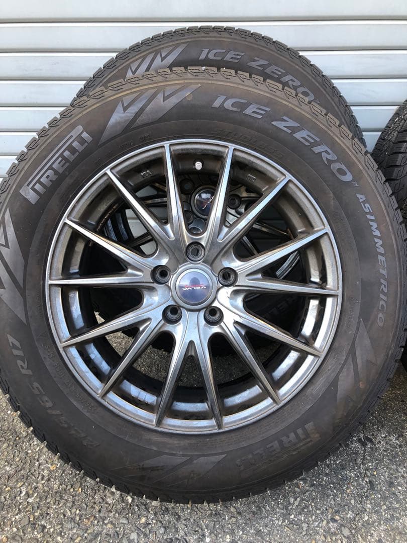 225/65/R17 スタッドレスタイヤ4本セット　取付ナット付き