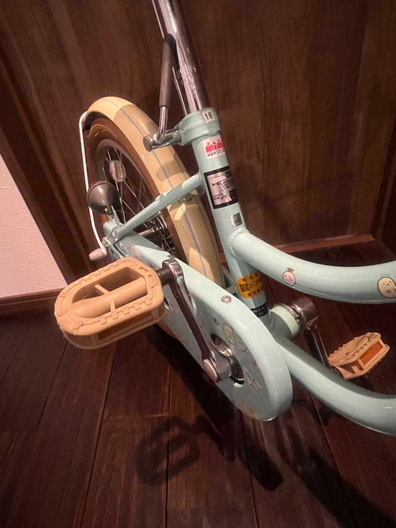 《大幅値下げ》すみっコぐらし　自転車　18インチ　補助輪・ヘルメット付き