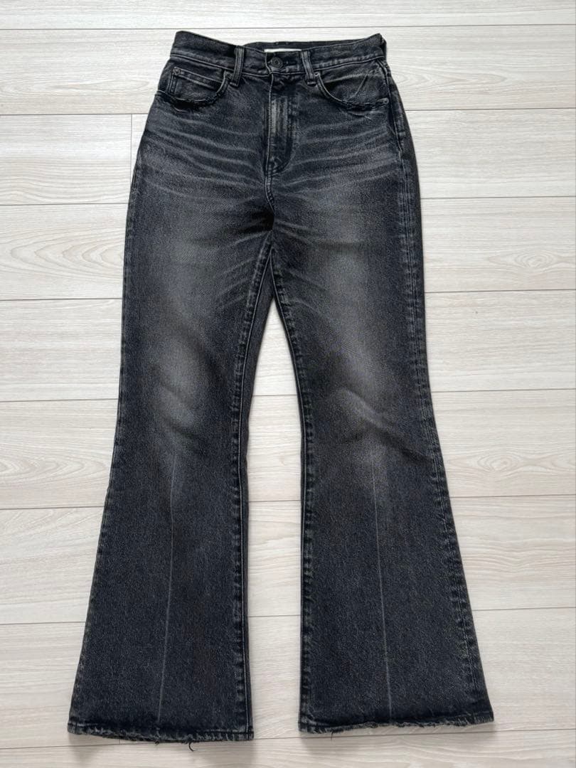 MOUSSY MVS BLACK FLARE 25インチ 通常丈 - メルカリ