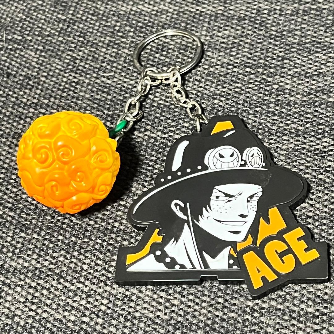 希少】マルコ メタル手配書 エース 白ひげ海賊団 3点グッズ - メルカリ