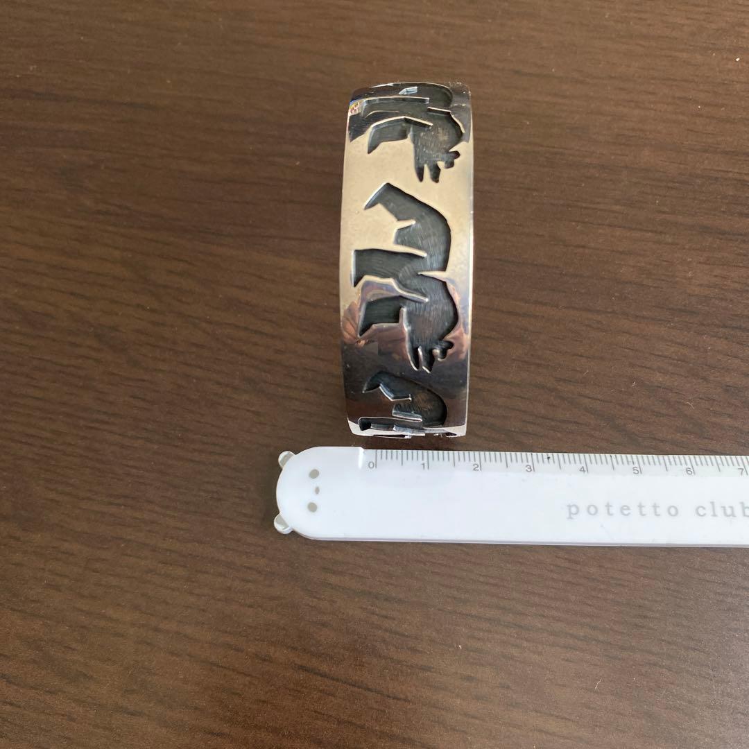 ホピ族 Lawrence Saufkie ベア 3本足 バングル - メルカリ