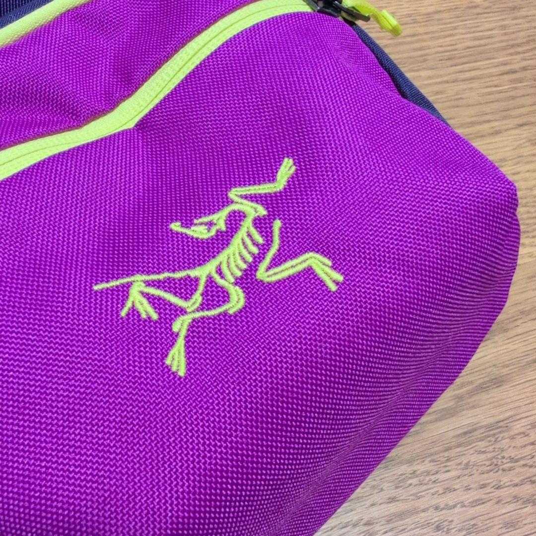 美品】アークテリクス マンティス1 ウエストパック パープル×ネオン