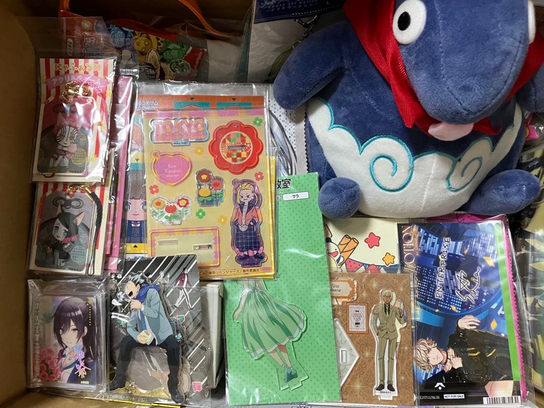 大量　グッズ　まとめ売り　フィギュア　アクリルスタンド　アクスタ　ぬいぐるみ