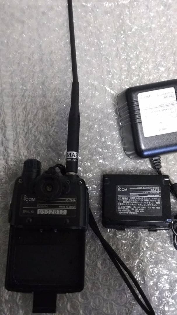 ICOM IC-T90A 受信機 本体と付属品 50/144/430MHz