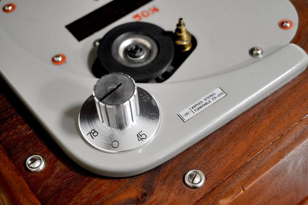 ☆CEC 4SPEED STEREO TURNTABLE FR-250 50Hz - メルカリ