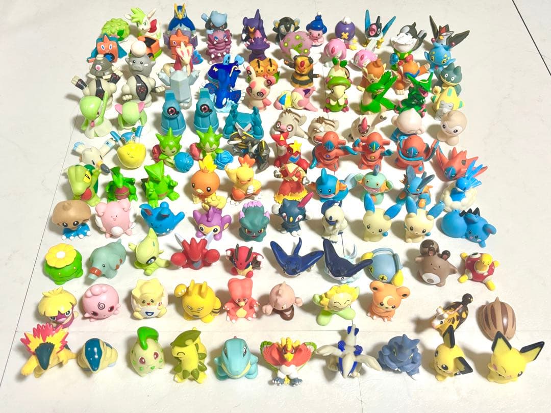 指人形　ポケモンキッズ　フィギュア　まとめ売り　約200体