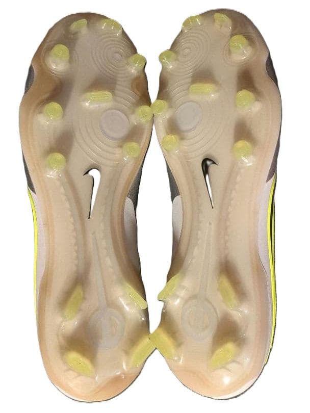 24.5cm ナイキ ティエンポ レジェンド10 エリート FG 天然芝