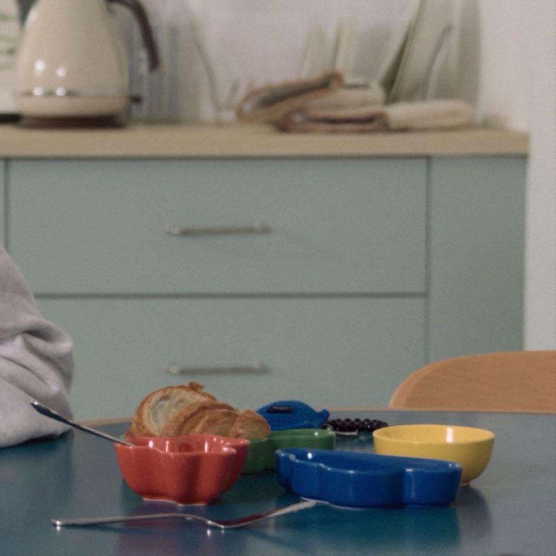 新品 BTS JIN ポップアップ ハッピー ディッシュ セット 小物入れ