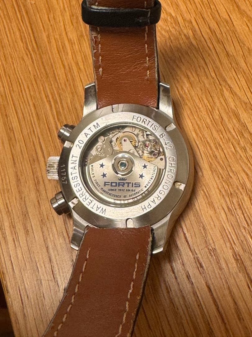 FORTIS B-42 自動巻きクロノグラフ 黒文字盤 - メルカリ