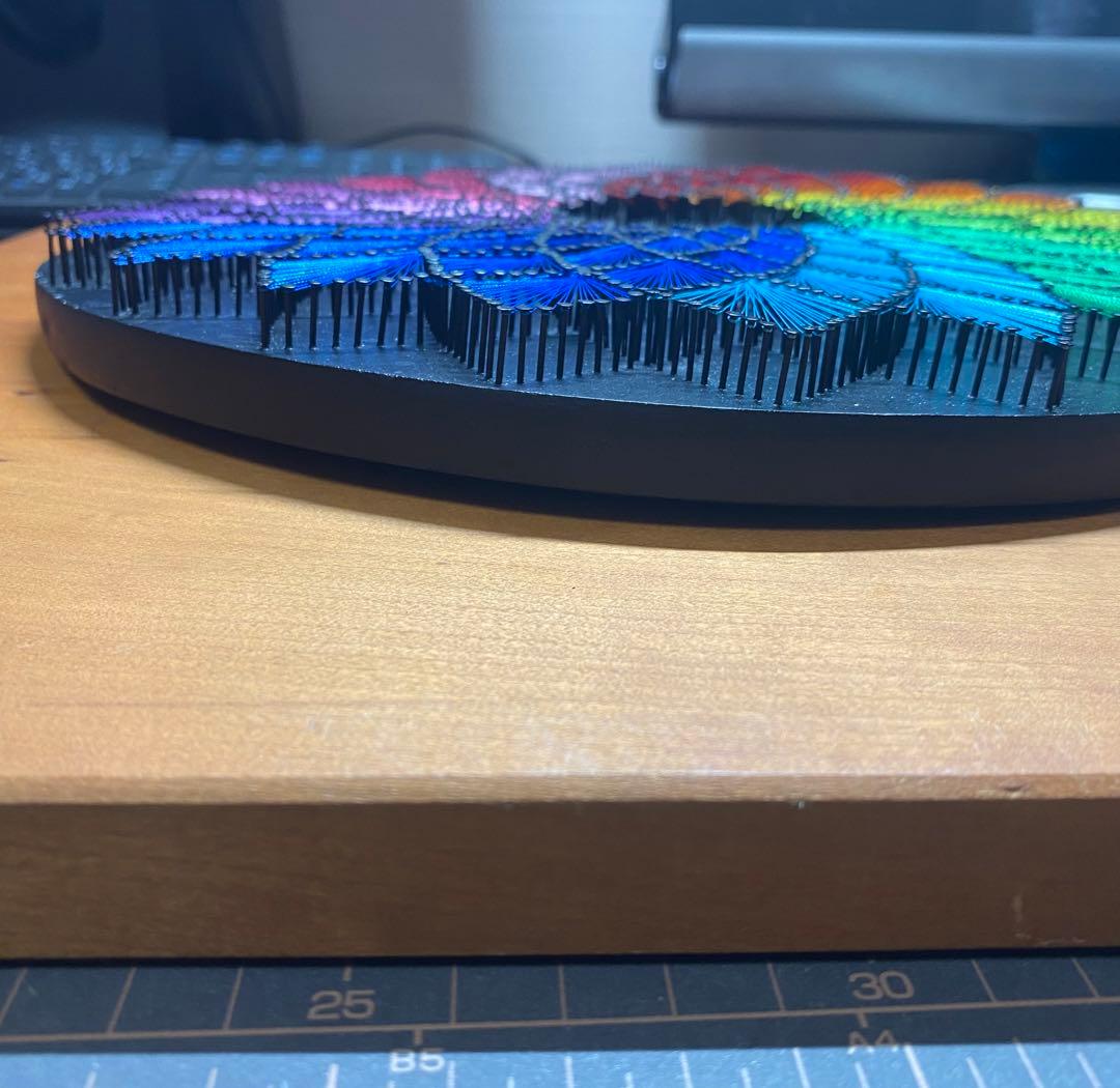 糸掛けアート　糸掛け曼荼羅　ストリングアート　虹恋花