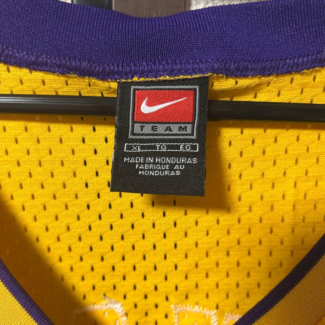 正規品】コービーブライアント永久欠番ユニフォーム8番 - メルカリ