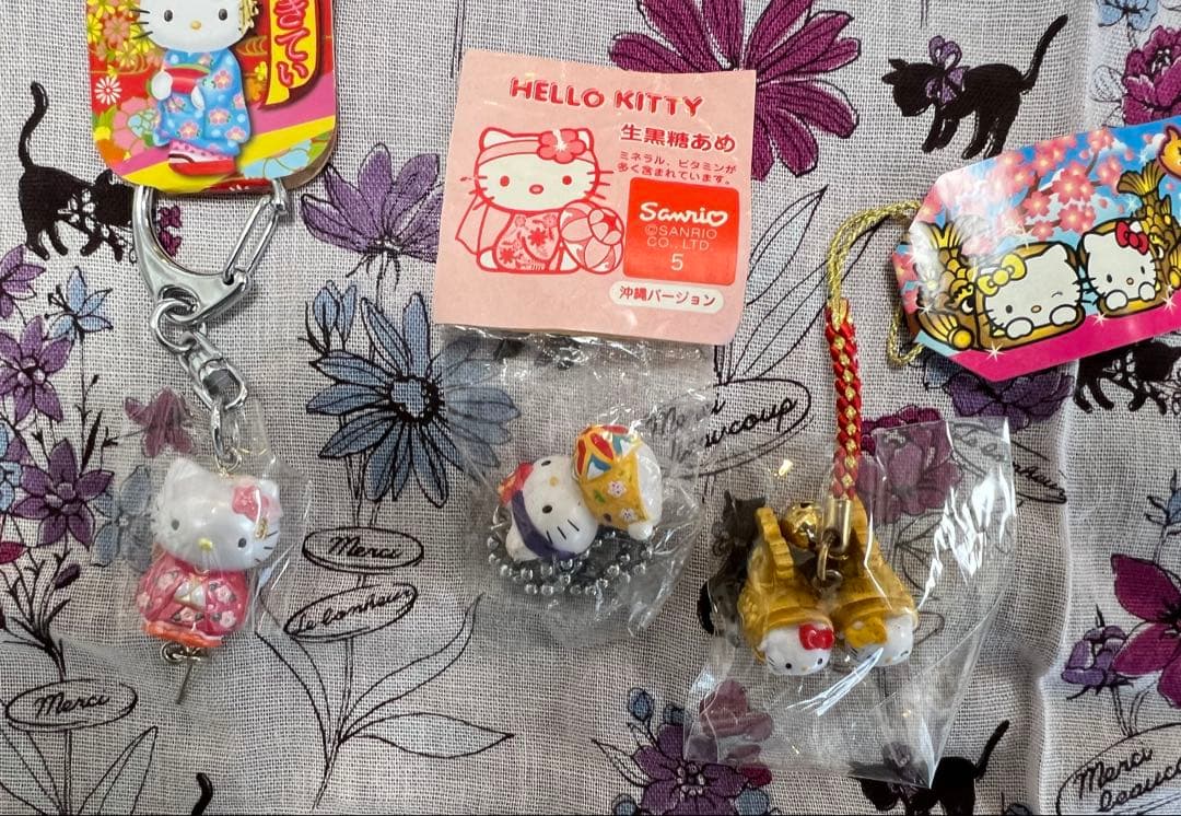 ハローキティ　ストラップ、キーホルダーセット