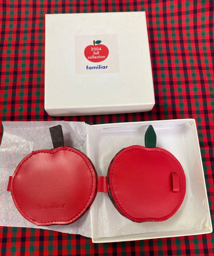 ☆新品未使用☆ファミリア リンゴ型フォトフレーム 赤チェック柄 牛革