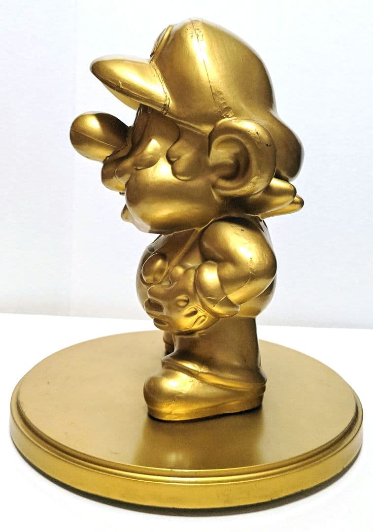 非売品 任天堂 特約店 スーパーマリオ 金のマリオ像 台座付 ゴールド マリオ