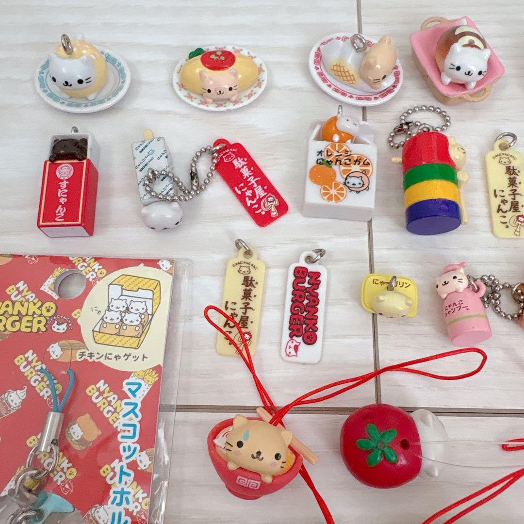 まとめ売り】にゃんにゃんにゃんこ♡ストラップセット - メルカリ