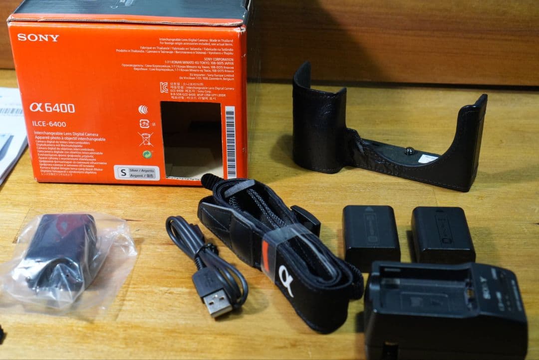 Mabu様専用 SONY ILCE-6400(S) 純正チャージャー、電池x2 - メルカリ