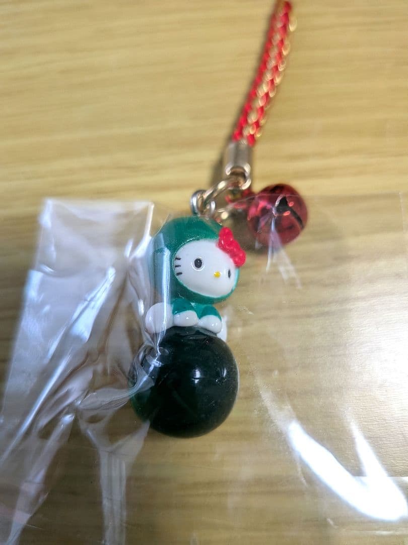 未使用】ご当地キティ 北海道限定 根付け ストラップ 4個セット - メルカリ