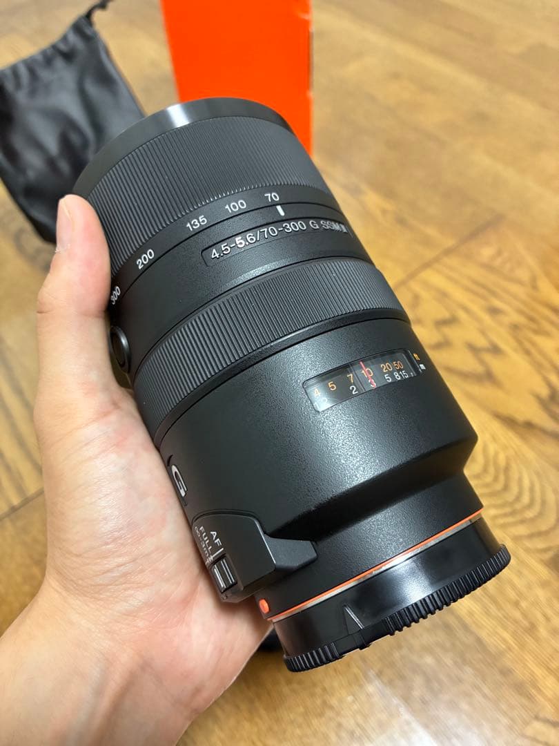 しろくろSONY 70-300mm F4.5-5.6 G SSM Ⅱ