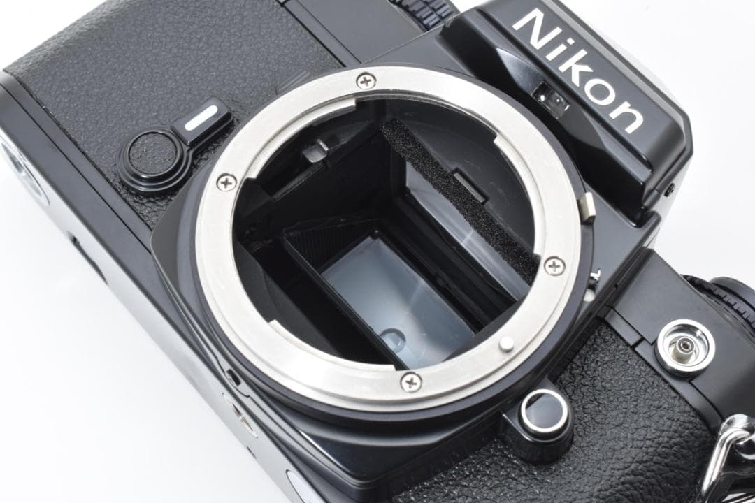 新品級 NIKON FE ブラック フィルムカメラ モルト新品交換済 H366