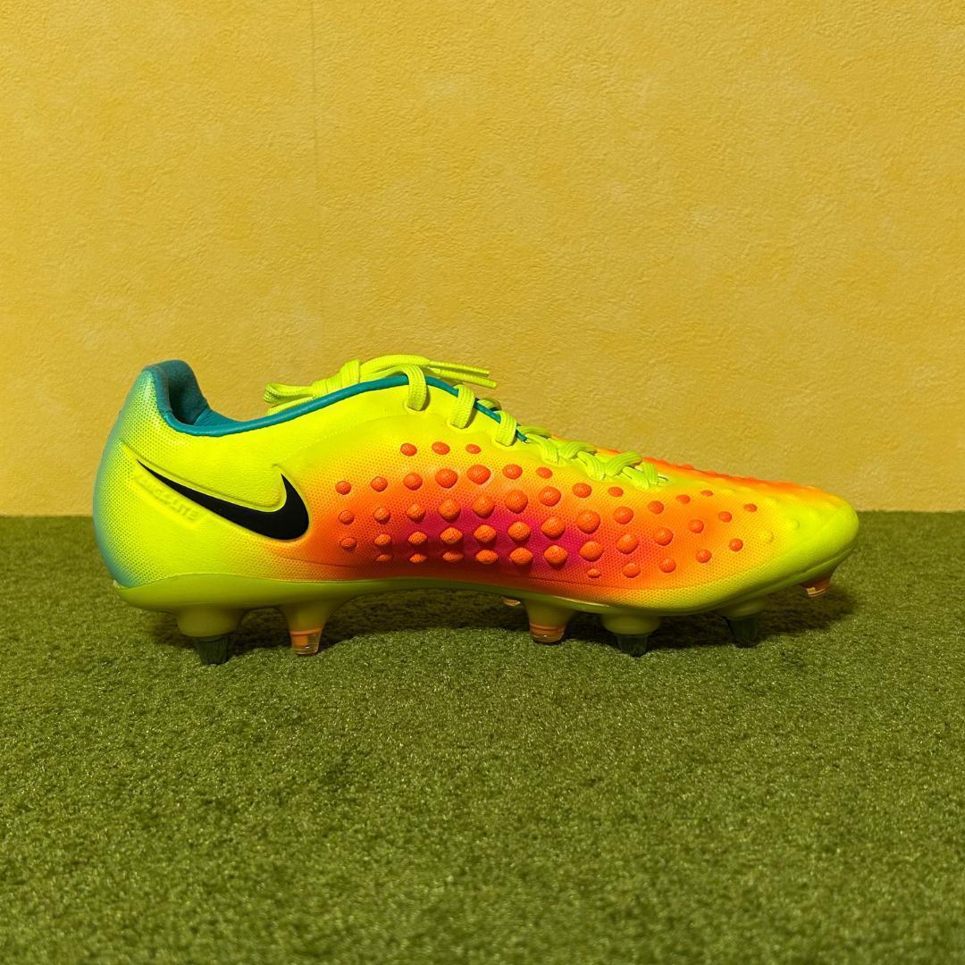 新品 サッカースパイク ナイキ マジスタ 廃盤 レア SG プロ 24.5cm