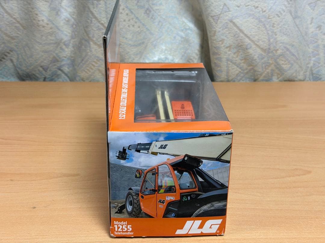 【新品未開封】 JLG 1255 テレハンドラー： 建機 スケールモデル1/32