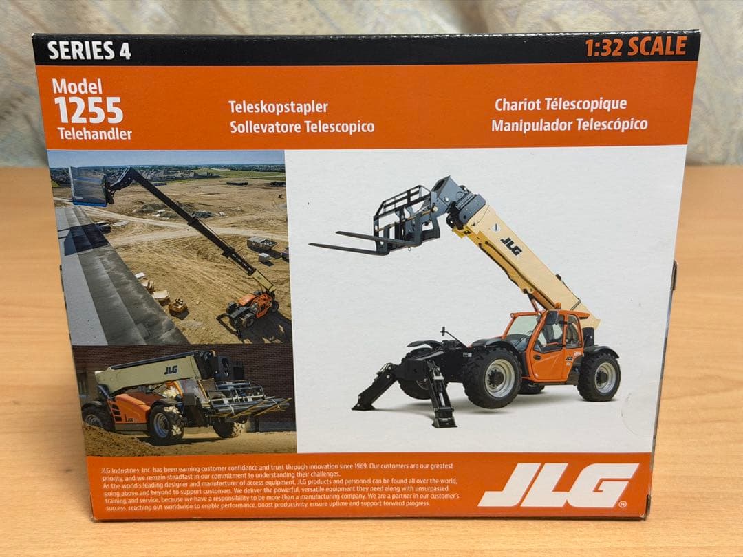 【新品未開封】 JLG 1255 テレハンドラー： 建機 スケールモデル1/32