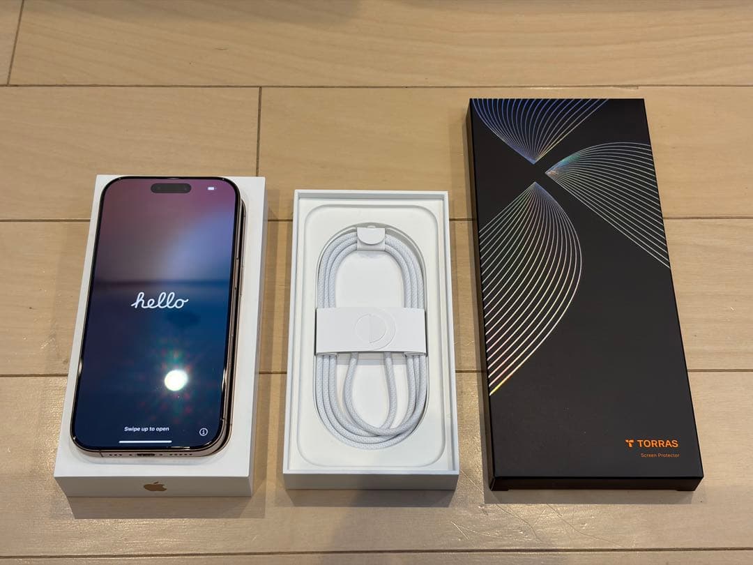 iPhone 16 Pro 256GB 海外版 デザートチタニウム iOS 18 - メルカリ