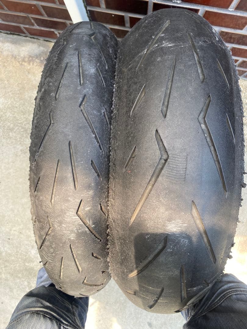 ピレリ　ディアブロロッソコルサ2 120-70-17 180-55-17 セット PIRELLI（ピレリ） 納期未定入荷後発送 特価品 120/70ZR17 180/55ZR17