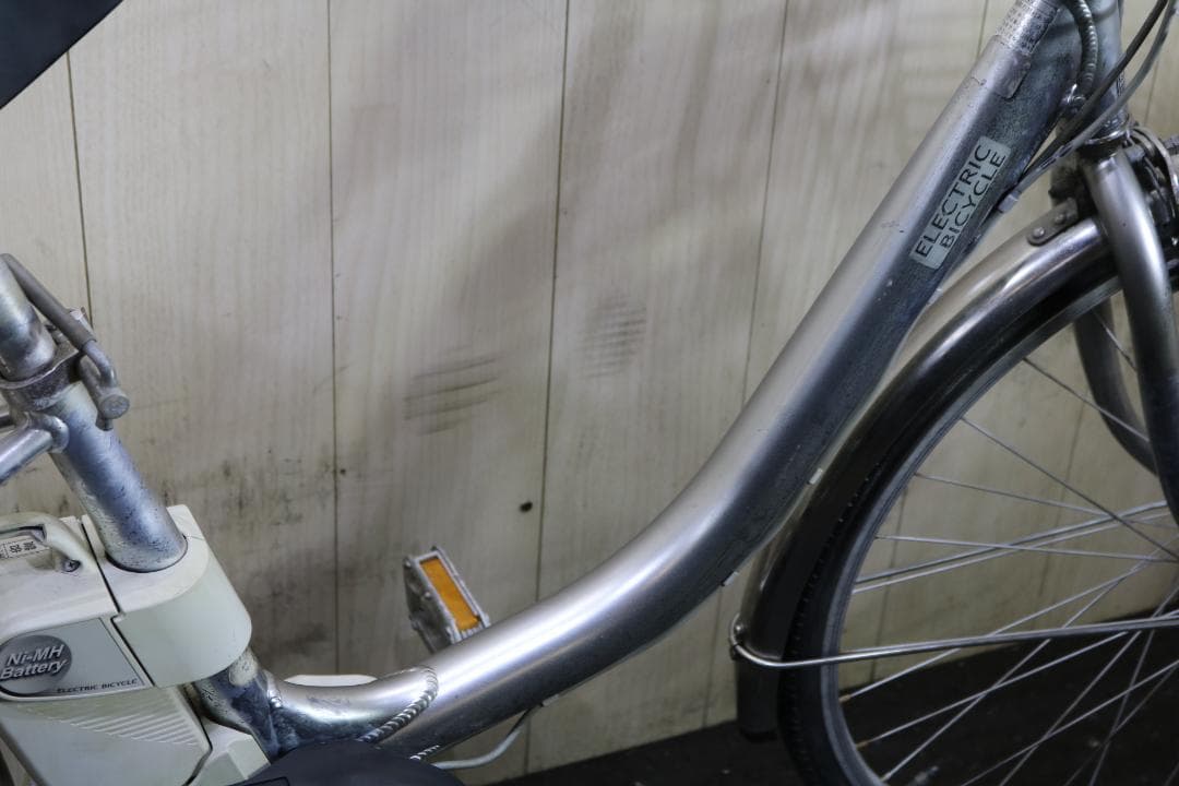 人気良品！パナソニック KE-EHAD63S 26型アルミ 3段 充電器付き - メルカリ