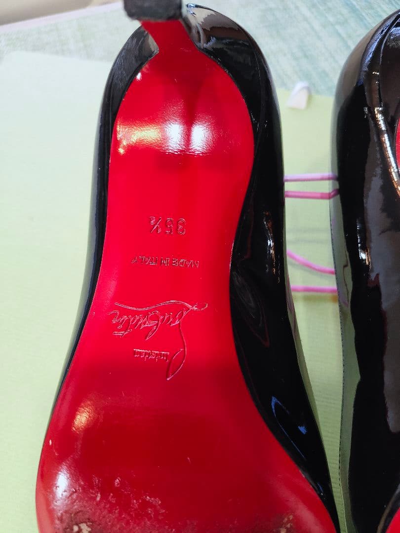 Christian Louboutin 黒 エナメル ピンヒール 22.5cm