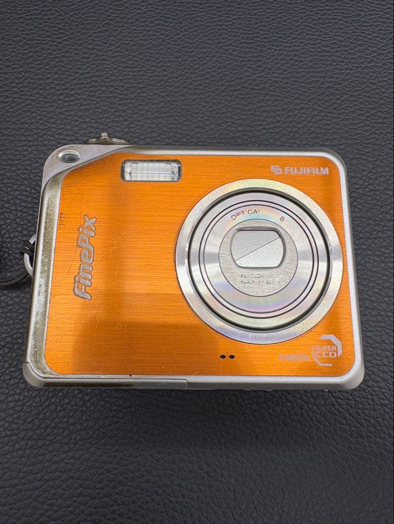 Fujifilm FinePix V10 コンパクトデジタルカメラ - メルカリ