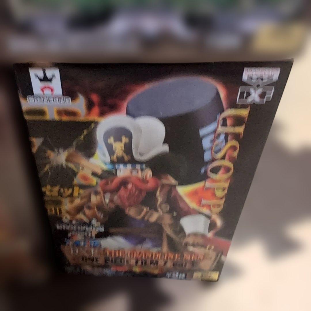 ワンピースパンレフトフィギュア