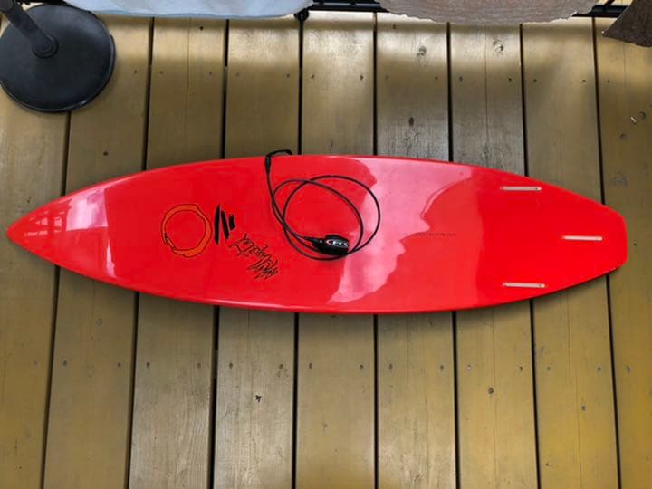 送料込み！サーフボード  6.2ft 布カバー、リーシュコード付き