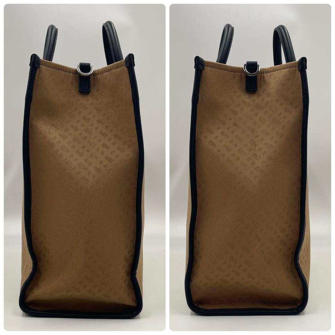 未使用級•現行】HUGO BOSS モノグラムツイル トートバッグ 2way - メルカリ